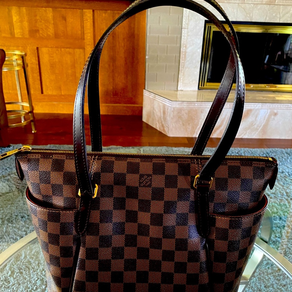 Exquisite Louis Vuitton Damier Ebene Totally PM